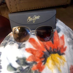 Maui Jim Violet Lake Trans Taupe w/ Gold Sunglasses